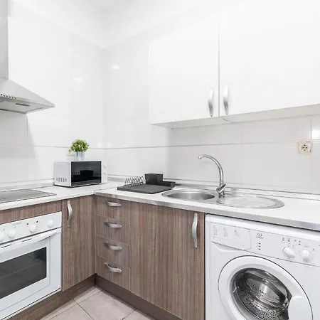 Moderno Centro De 2 Grenade