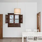 Moderno Centro De 2 غرناطة